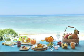 星のや沖縄、「みーくふぁやー果実朝食」を提供　夏限定