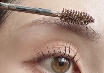 眉メイク苦手さんこそやるべき！今っぽな上に失敗しにくい♡淡ナチュ眉の作り方