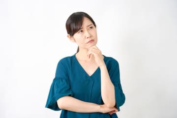 新幹線で夫の実家に帰省すると、夫婦で往復「約6万円」かかります。家計に痛手なので“半分”くらい義両親に出してもらっても大丈夫？「新幹線代」について相談するのはありでしょうか？