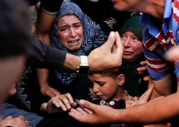 女性医師宅攻撃、子ども9人死亡　イスラエル軍、子1人と父も負傷