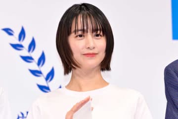 「雰囲気が新妻みたい！」　山本美月、産後初主演ドラマのオフショットに「可愛すぎや」と称賛の声