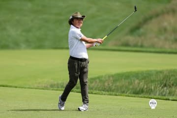 片山晋呉が47位で最終日へ　2週連続メジャー優勝がかかるA・カブレラら4人が首位