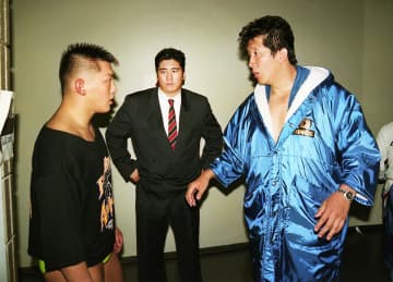 前田日明〝フルボッコ事件〟の真実　坂田亘は全試合終了までスクワット…名物記者が明かす