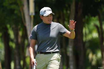 岩井明愛は6バーディからダボ、トリも 「ある意味で楽しい」