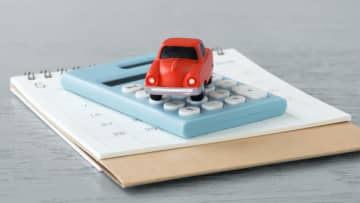 日産セレナの「ハイウェイスター」に乗ってるけど、自動車税が昨年より「5900円」も高くなっていた！ 納税額が間違ってるの？ 知っておきたい「グリーン化特例」について解説