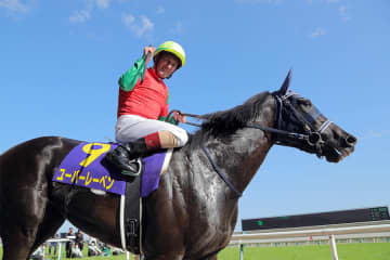 繁殖牝馬は縦社会！？ オークス馬・ユーバーレーベン 新米ながらボスに君臨【もうひとつの引退馬伝説】