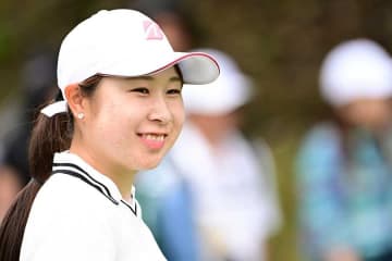 【速報】女子ゴルフV争い、2位から逆襲のスーパーイーグルに拍手喝采　観客どよめき「おぉー！！」