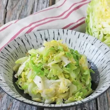 【1回だけでいい！キャベツにコレを和えてみて】「冷蔵庫に常備すべき」「暑い日に食べたい」キャベツの簡単おすすめレシピ4選