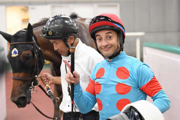 【オークス】桜花賞馬エンブロイダリー二冠へ C.ルメール騎手は勝利確信？「スタミナはあまり関係ない。能力で勝てるから」