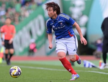 予想外の展開！７連敗で最下位の横浜FM、７連勝で首位の鹿島相手に大量リード！古巣対戦の永戸勝也が先制点→ヤン・マテウスが２発