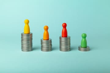 アッパーマス層と準富裕層の違いって何？ 純金融資産がいくらから準富裕層になれる？