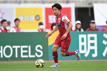18歳でA代表選出「もじもじせずに」　即アシストで見せ場…移籍半年で上り詰めた舞台