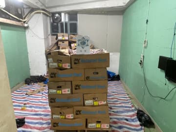 マカオ税関が運び屋向け密輸品供給拠点2ヶ所摘発…大量の冷凍豚もつ肉発見