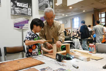 藤沢で産業フェスタ、122団体が出展　姉妹都市・長野県松本市の名産品も
