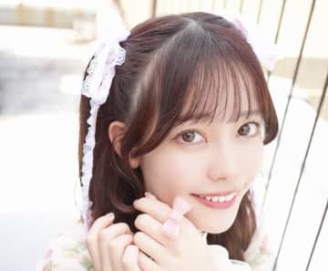 「これは売れる人の運命？」24歳アイドル、誘導ブロックの上に見つけた"衝撃の一品"とは　珍光景にコメント続々