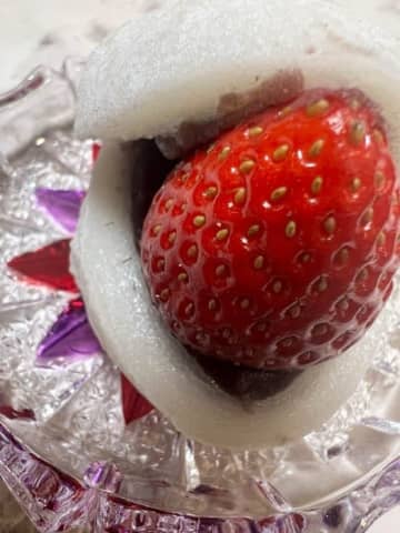 藤あや子、買い占めた激ウマなスイーツを公開「またリピさせていただきまーす」
