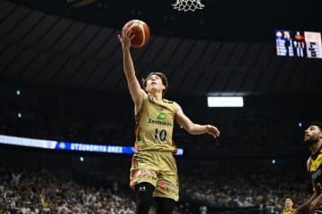 琉球が逆王手！第４Q怒とうの猛攻で逆転。勝利をグッと引き寄せた見過ごせない３連続プレー【Bリーグ・ファイナル】