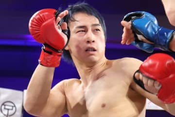 “空手世界一”のBD戦士、RIZIN女王とスパーでボコボコ　1分もたず秒殺タップ「ブレイキングダウンでも負けてる」