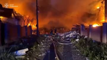 ロシアがウクライナに2晩連続の大規模攻撃　子ども3人を含む12人死亡