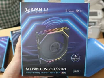 Lian Liのワイヤレス機構搭載ファン「UNIFAN TL Wireless」に140mmモデル、LCD搭載版も