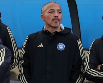 「ダントツ」「自分が生まれ変わったような感覚」天才・小野伸二が“一番プレーしやすかった”別格の存在を明かす「めちゃくちゃ楽しくサッカーができた」