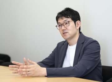 政治資金報告書、さくっと検索　シンクタンク、データベース開発