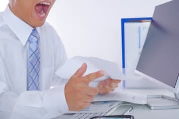 男性社員の育休取得に社長激怒「誰が許したん？」 → 復帰後“仕事ゼロ”状態にして退職に追い込む