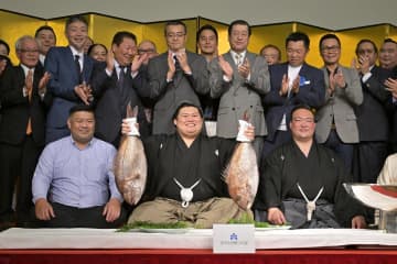 大の里　集中全う　横綱昇進確実　「支援に感謝」　茨城・つくばで祝賀会