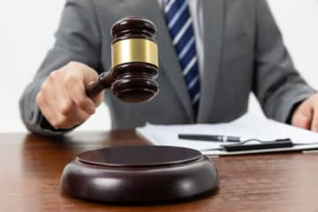 投資詐欺被害、回収できるのはどっち？ 民事と刑事で明暗分かれた調査結果