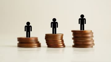 年金の保険料は支払っても「将来元が取れるかわからない」と聞きました。実際、保険料の支払額と受給額の差はどれくらいあるのでしょうか？