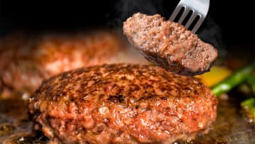 【2025年版】実食レビューで選ぶお取り寄せハンバーグ15選｜父の日ギフトやご褒美に！