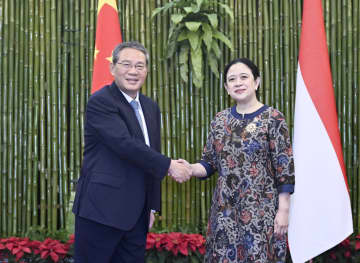 李強総理、インドネシア国会議長と会談