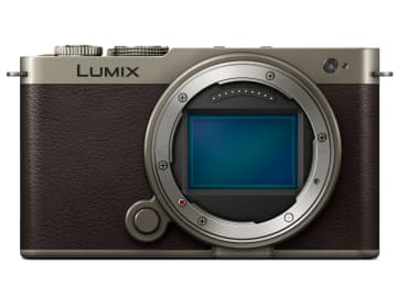 LUMIX S9に新色「チタンゴールド」が追加。広角ズーム＋大口径単焦点の新レンズキットも