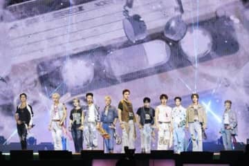 SEVENTEEN、“K-POP初”の漢江ステージで新曲『THUNDER』をサプライズ披露！花火×大合唱の圧巻パフォ
