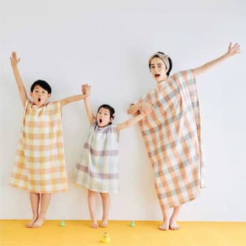【フェリシモ】大人気｢着るバスタオル®｣に、くすみカラー&キッズサイズの新作が登場!