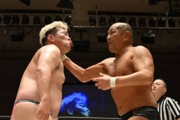 【DDT】鈴木みのるが男色ディーノを退け、UNIVERSAL王座V2…7・13後楽園で青木真也と禁断のタイトルマッチへ