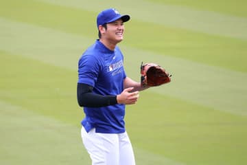 大谷翔平 キム・ヘソンら打者相手に641日ぶり登板　22球で最速約156キロ…二刀流復活へ前進