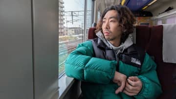 柄本時生　「兄の柄本佑は同志、父の柄本明は敵」ともに舞台に立ち思うこと