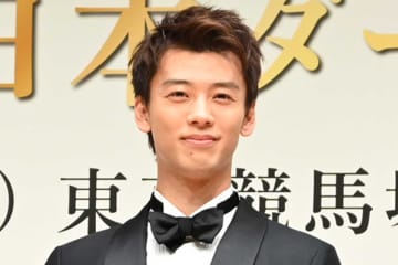 竹内涼真、武豊の母親からサイン求められる　武は感激「ちゃんと名前も書いてくれて」