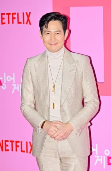 『イカゲーム』主演イ・ジョンジェ、英名門スタジオとタッグ！K-POPスパイ映画始動