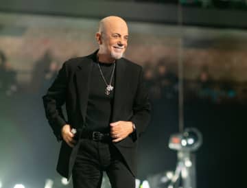 ビリー・ジョエル、健康上の理由で今後の公演をすべて中止