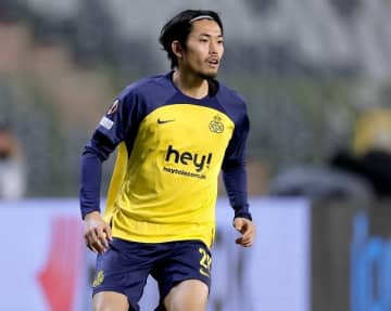 「苦しいシーズン。自分のパフォーマンスには全く満足していない」日本代表DFが悲願のベルギーリーグ制覇後に吐露。110年ぶり→90年ぶり