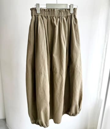 40・50代のおしゃれ服 →【しまむら】で買える！ 大人可愛い「最旬スカート」