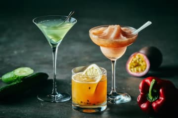 ヒルトン横浜、夏の野菜やフルーツを使用したサマーカクテルを提供