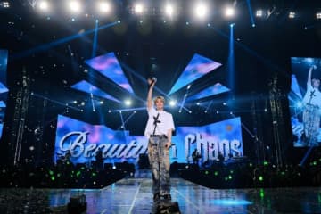 ジェジュン、ソウル単独コンサート盛況…「希望する人生のために一歩一歩歩いている」