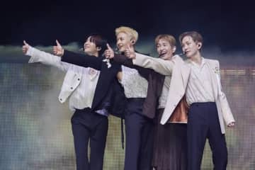 SHINee、17年間の思い出が詰まったステージから新曲披露まで…単独コンサートが大盛況「ファンが僕たちの希望」