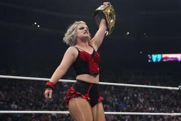 【ＡＥＷ】白川未奈はＡＥＷ世界女子王者トニー・ストームに惜敗　ベルト奪取ならずもキスで健闘称えあう