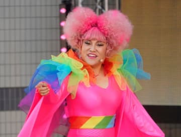 バービー、ミラクルひかると宇野実彩子のベビーシャワー開催。「アフヌンの予定がバイキングに」と報告