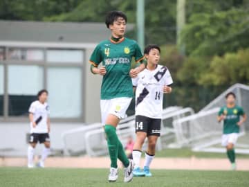 昨季まではCチーム。高さと速さを兼ね備えた左利きの逸材CBが台頭！ 競輪選手を父に持つ静岡学園の筒井龍之介が急成長できた理由