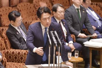 小泉農相が初答弁　試練の国会審議…ジャブ含み質問に「結果出す」